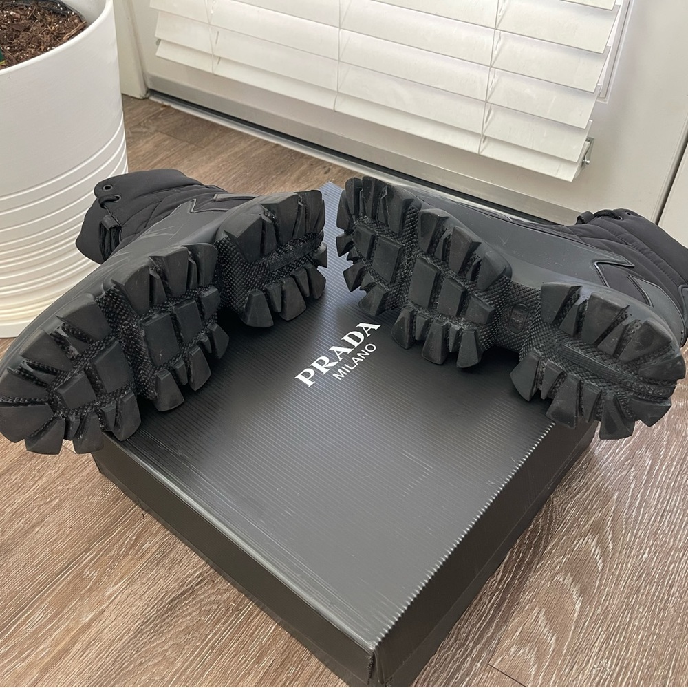 PRADA Cloudbust Thunder High Top Sneakers - 10.5 - 💯 AUTHENTIC - Picture 6 of 12